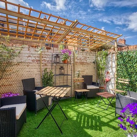 *New* Chester Canal Side 2 Bed Character Home Ngoại thất bức ảnh