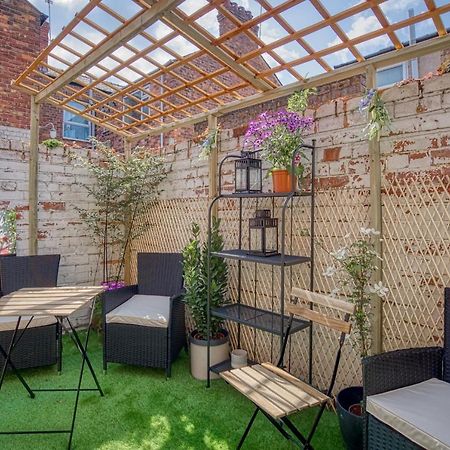 *New* Chester Canal Side 2 Bed Character Home Ngoại thất bức ảnh