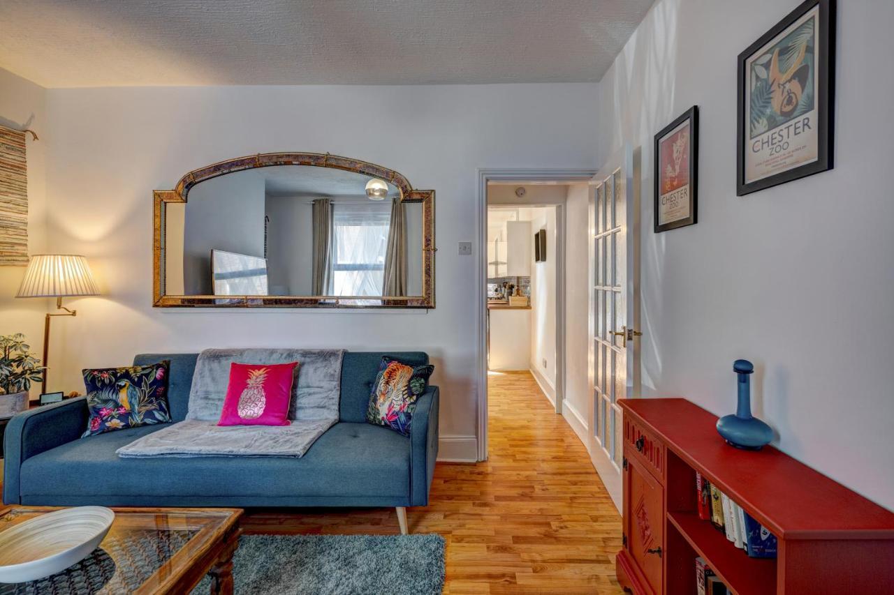 *New* Chester Canal Side 2 Bed Character Home Ngoại thất bức ảnh