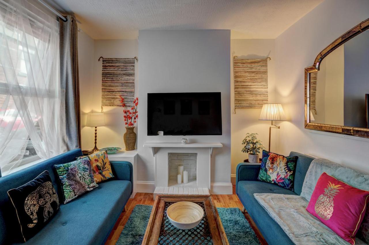 *New* Chester Canal Side 2 Bed Character Home Ngoại thất bức ảnh