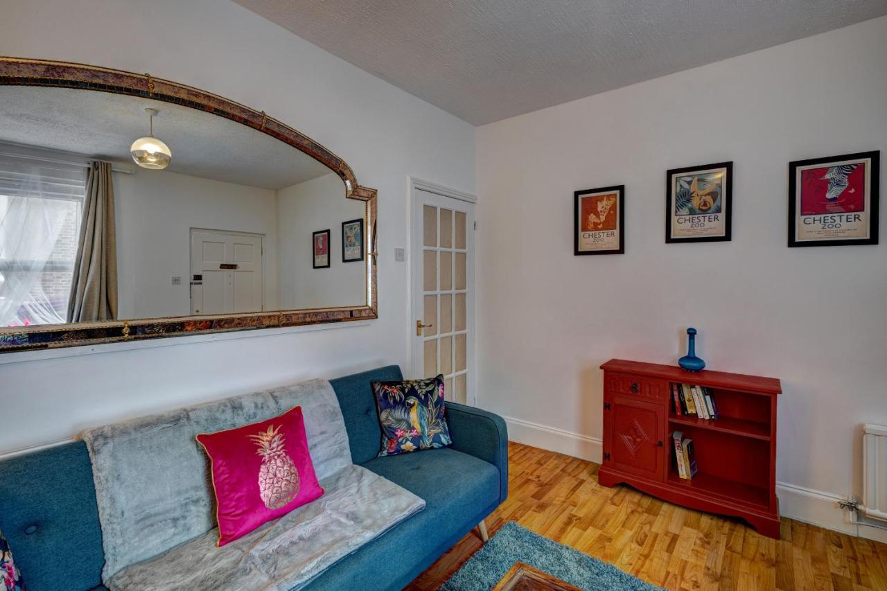 *New* Chester Canal Side 2 Bed Character Home Ngoại thất bức ảnh